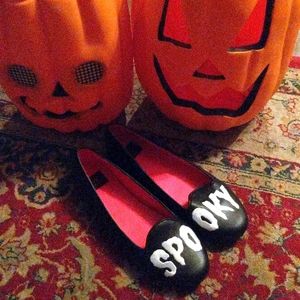 Women's size 11 Strangecvlt spooky flats